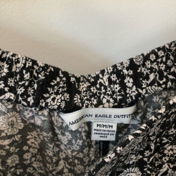 American Eagle Ditsy Floral/Paisley Flowy Pants Flounced Hem | Size M - Picture 5 of 7